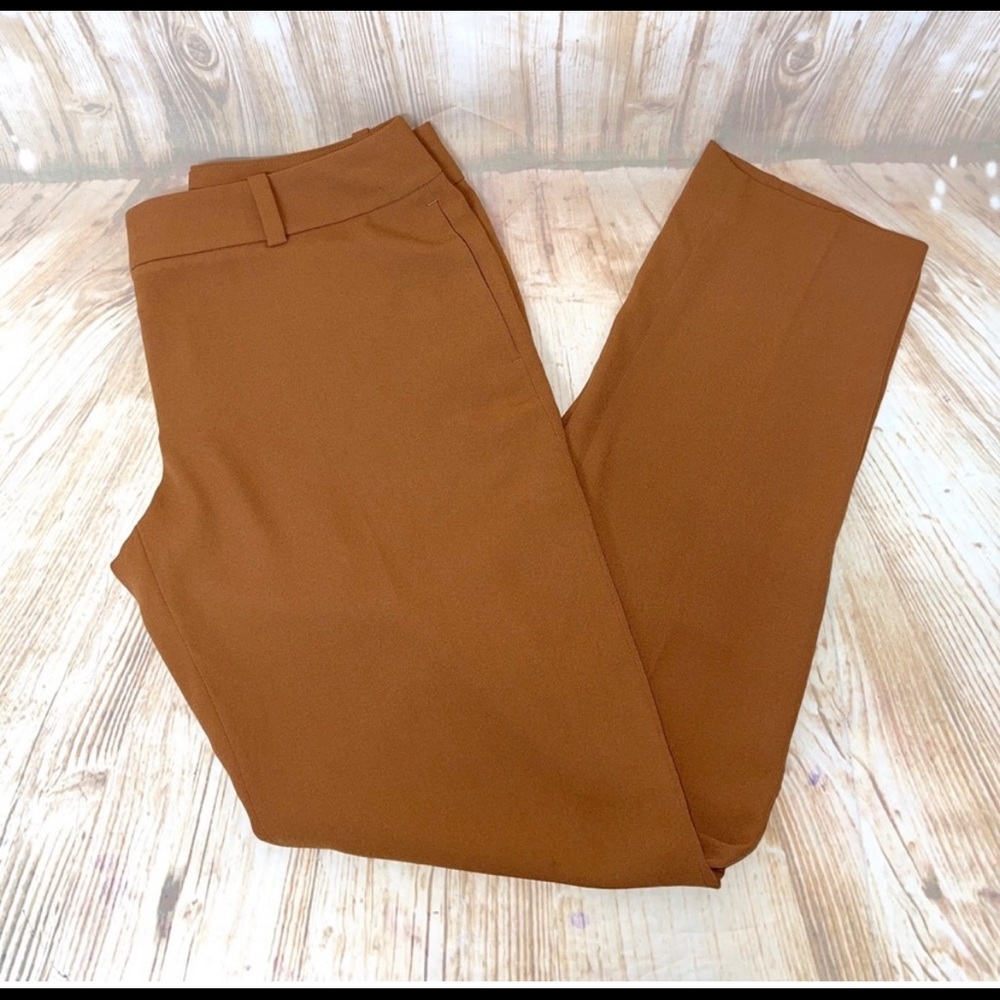 NWOT. LOFT Crepe Marisa Pants. Size 6.  Caramel Color.